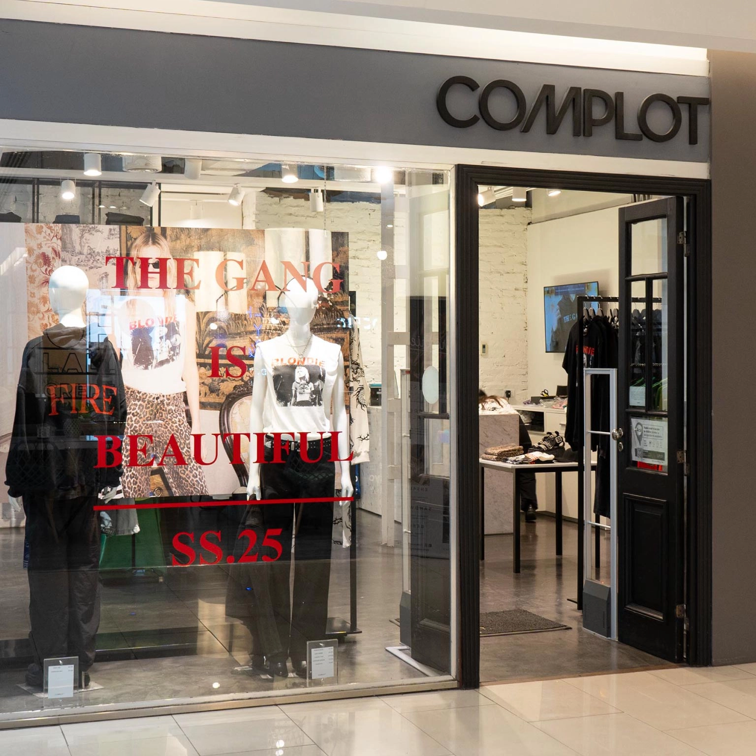 Centro comercialRecoleta Urban Mall marcas