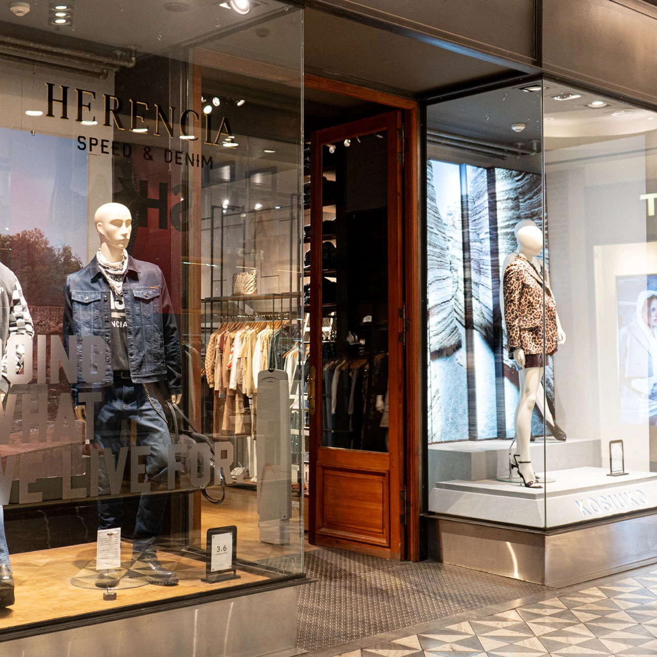 Centro comercialRecoleta Urban Mall marcas